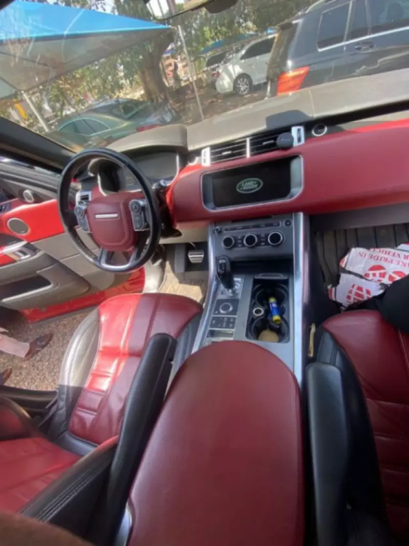 Land Rover Range Rover Sport   - 2017