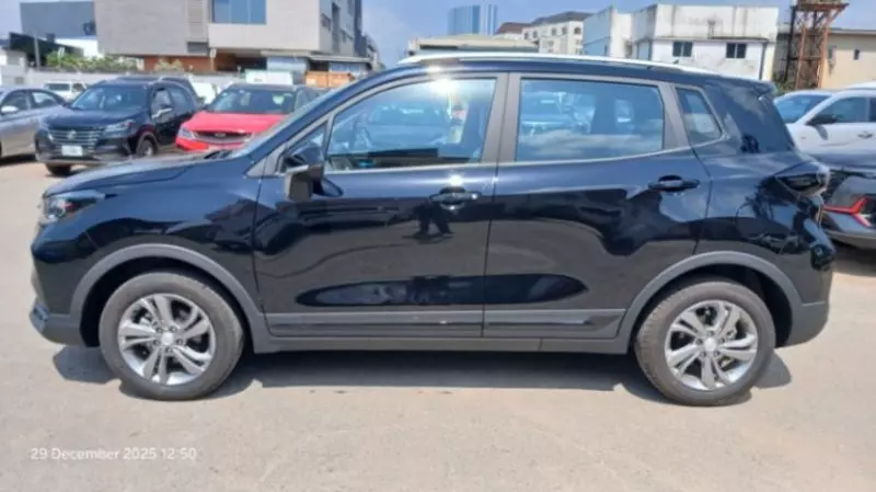 CHANGAN CS15   - 2025