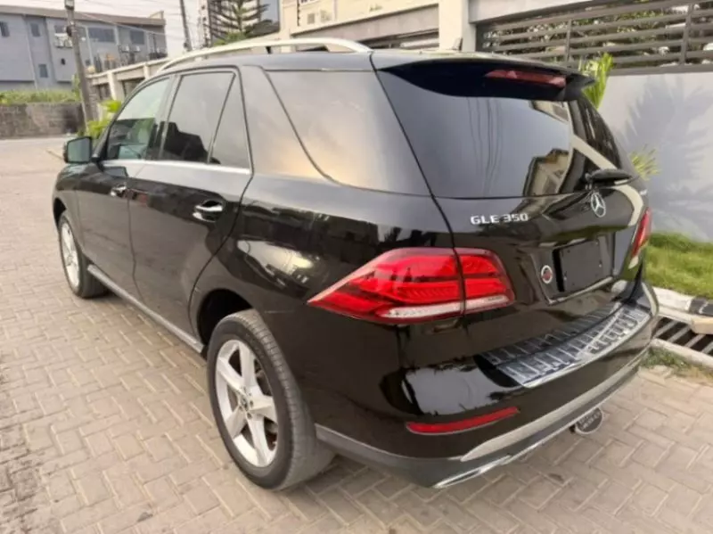 Mercedes-Benz GLE-Class   - 2018