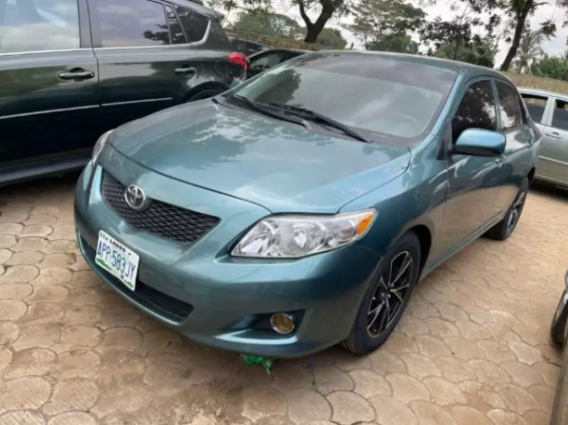 Toyota Corolla - 2009