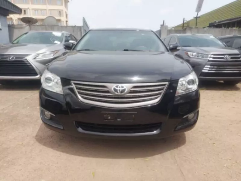 Toyota Camry   - 2009