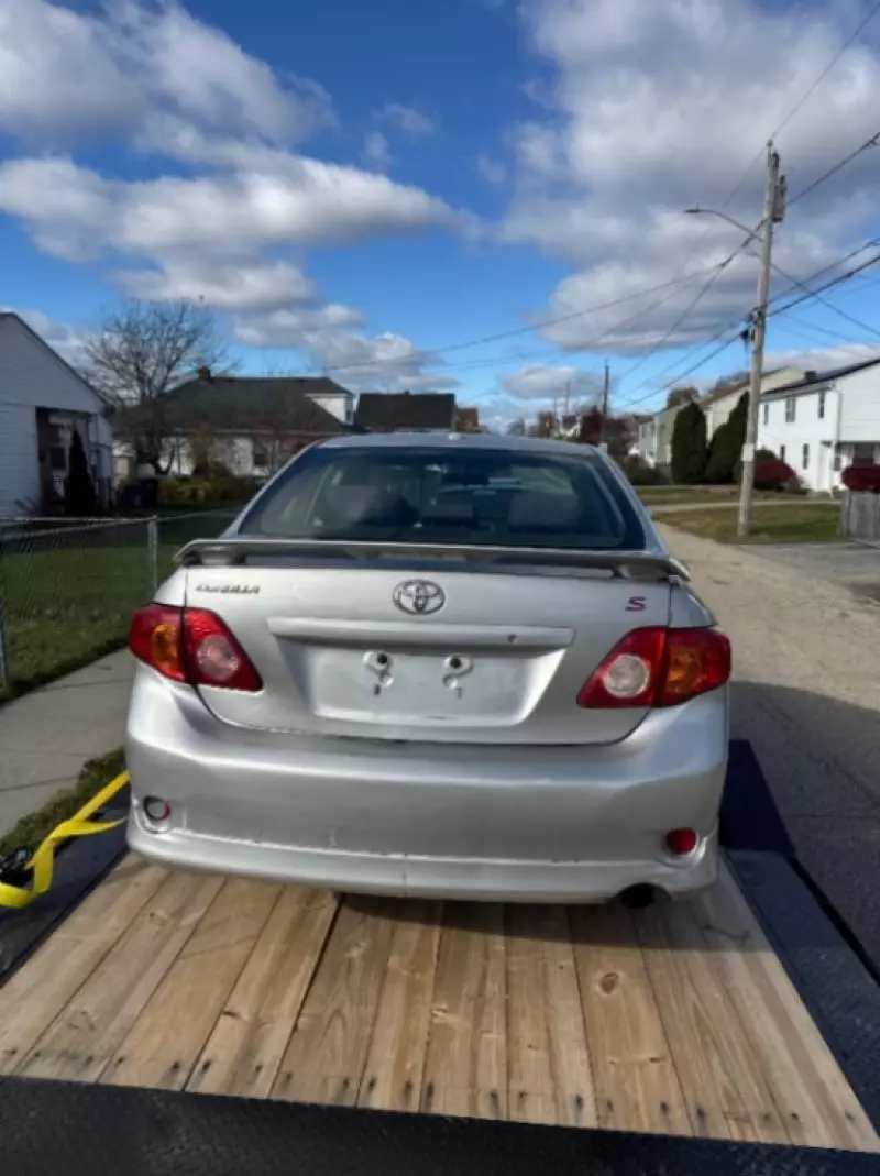 Toyota Corolla   - 2009