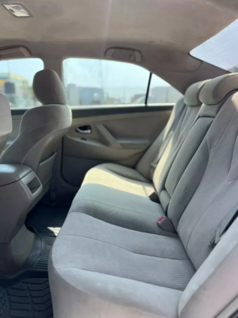 TOYOTA Camry   - 2010