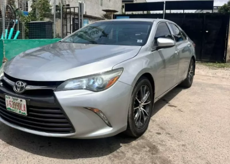 Toyota Camry   - 2015
