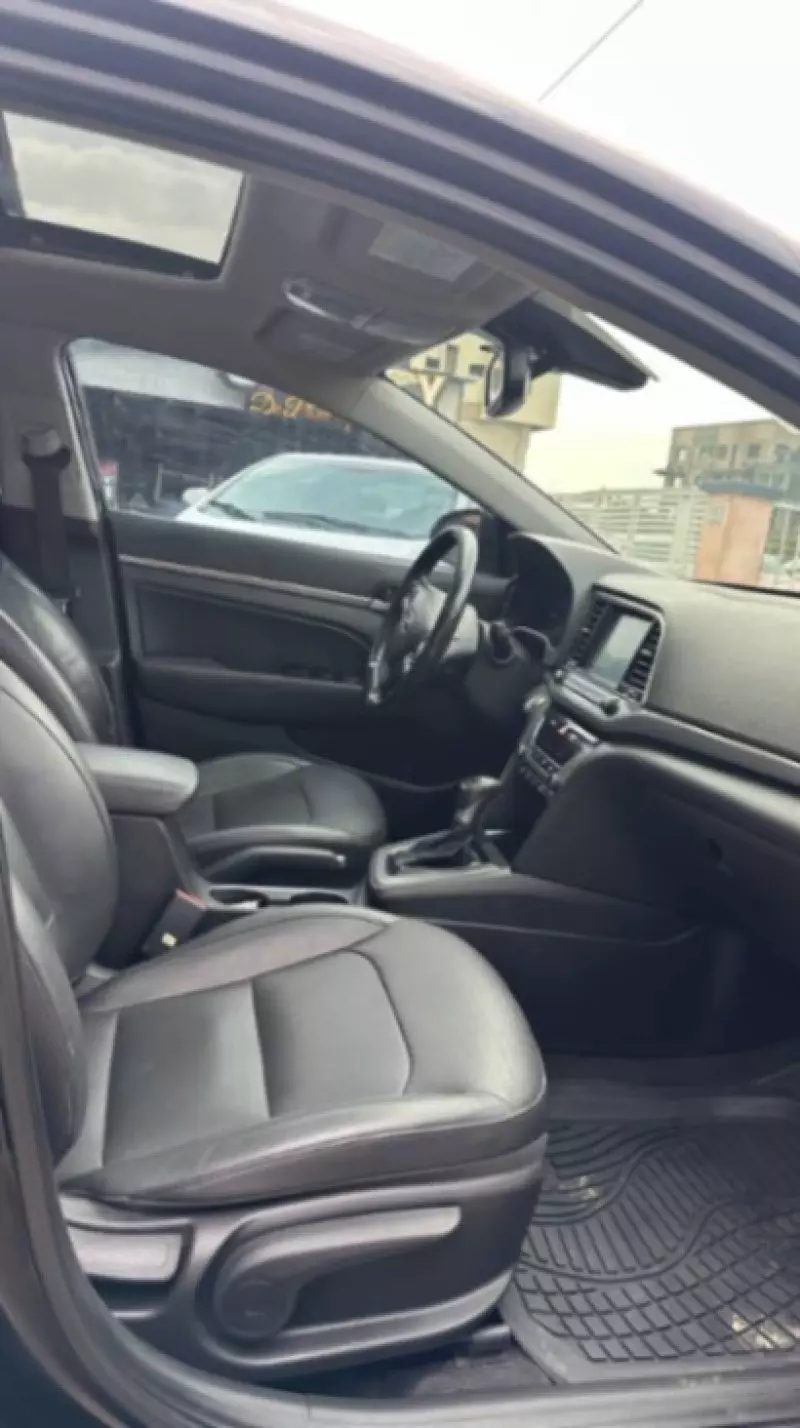 Hyundai Elantra   - 2018