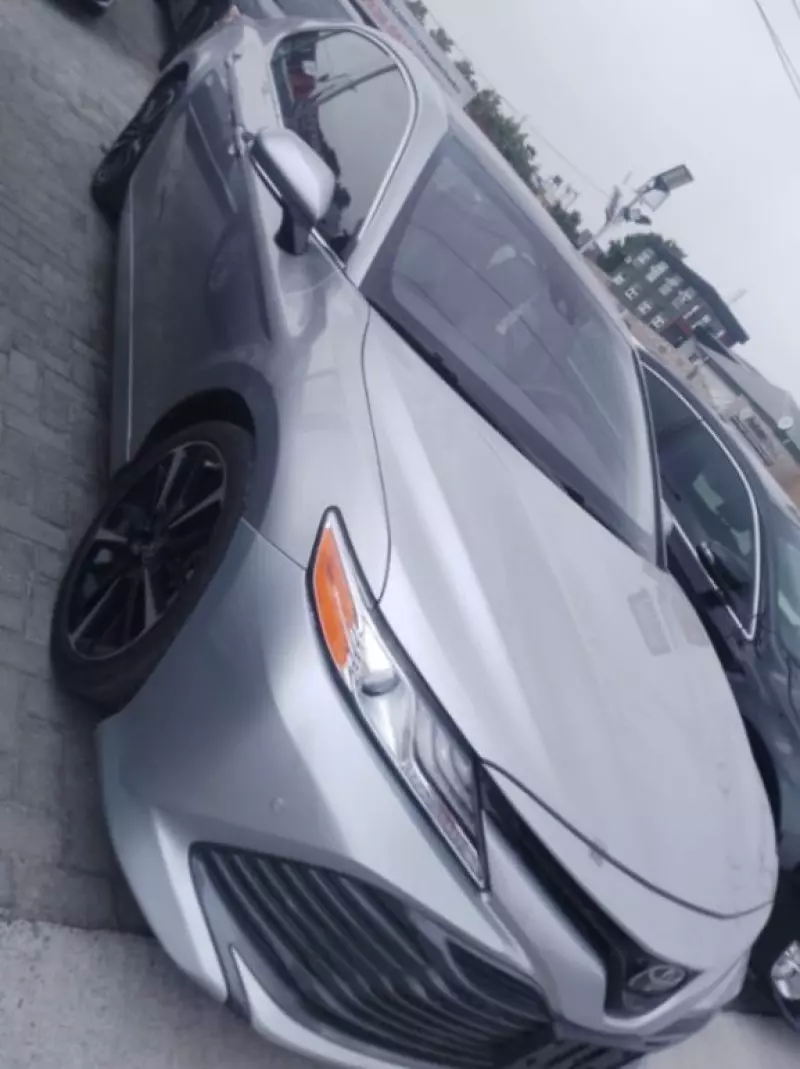 Toyota Camry   - 2018