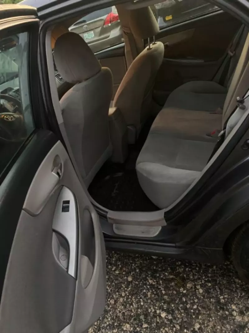 TOYOTA Corolla   - 2012