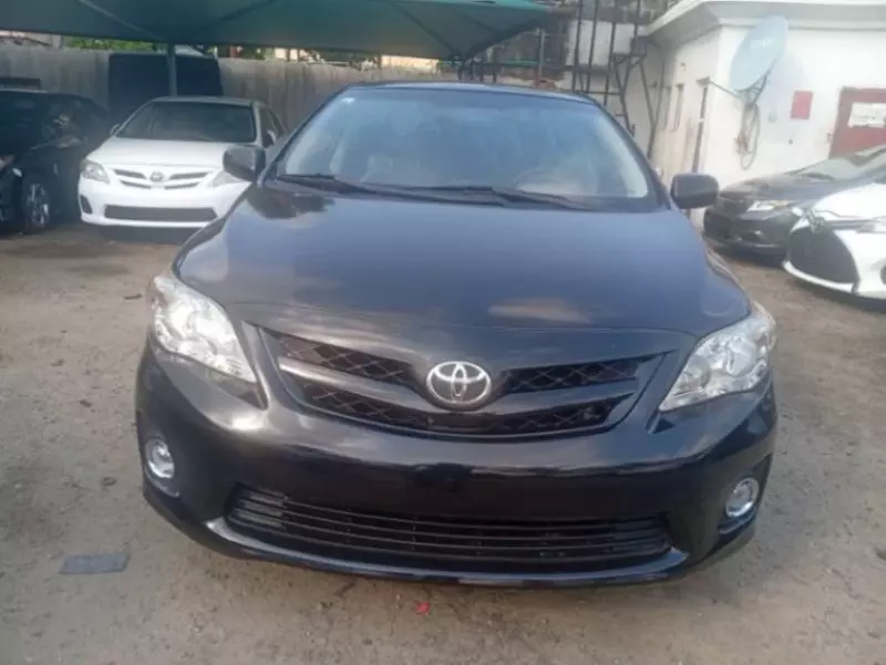 Toyota Corolla   - 2012