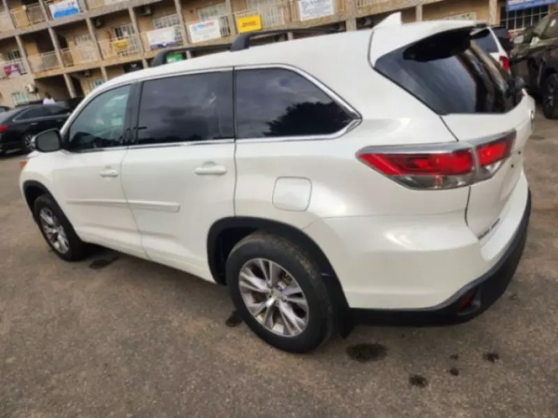 TOYOTA Highlander   - 2015
