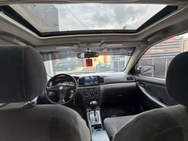 Toyota corolla   - 2004