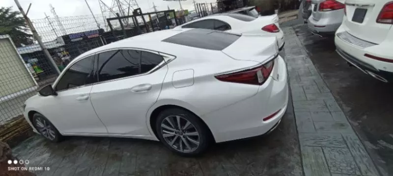 Lexus ES 350 - 2019