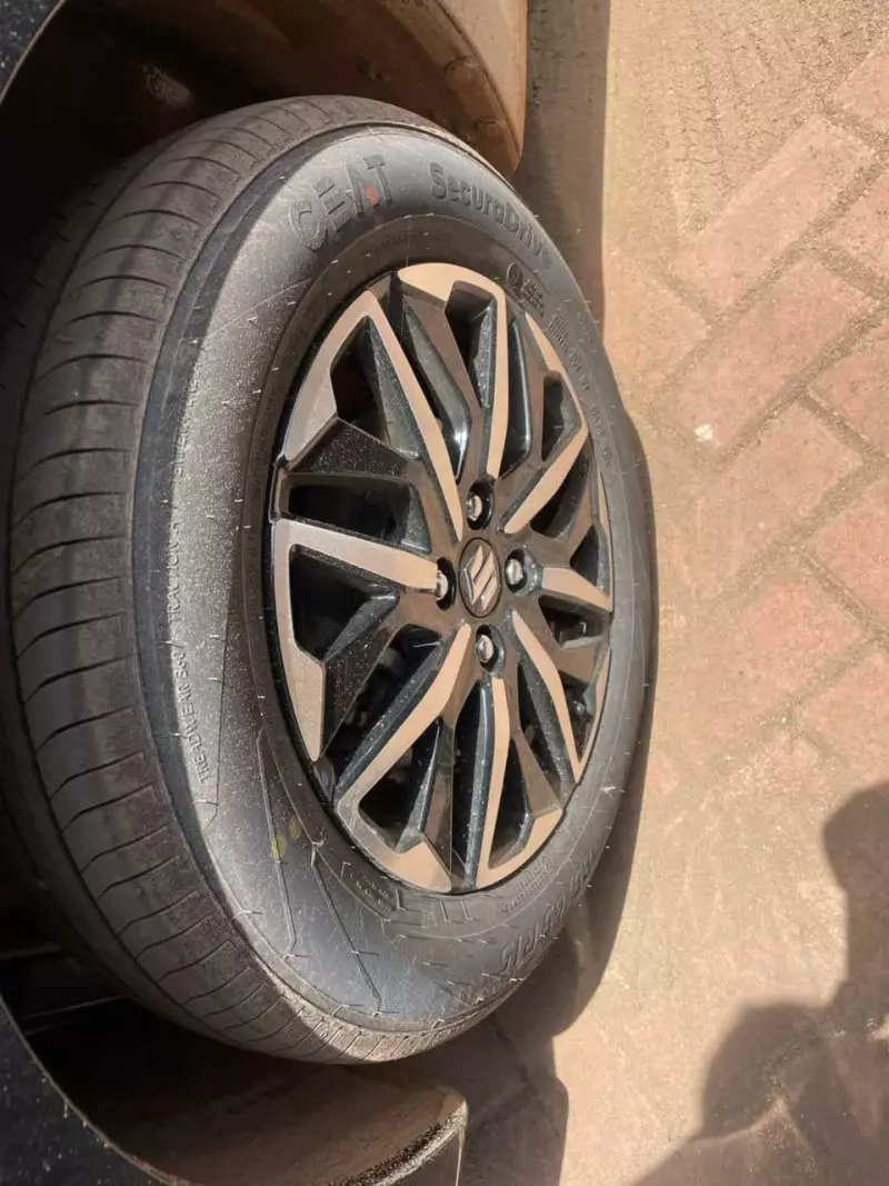 SUZUKI Dzire GL - 2025