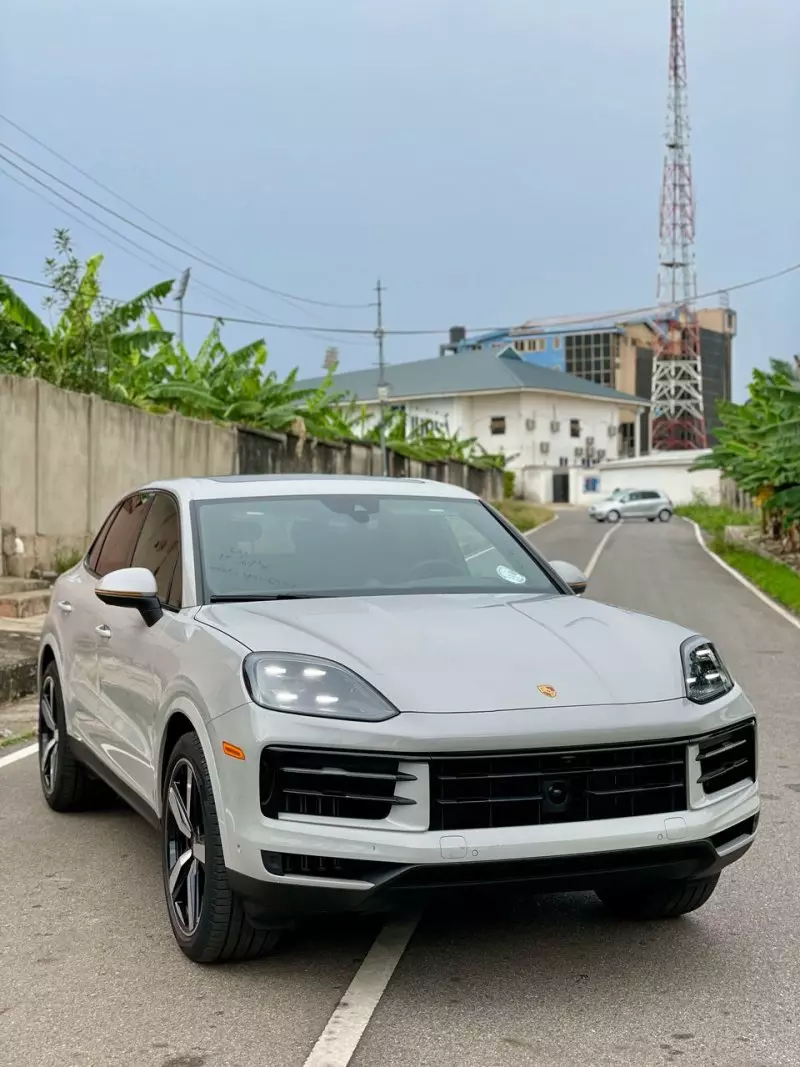 PORSCHE Cayenne - 2024