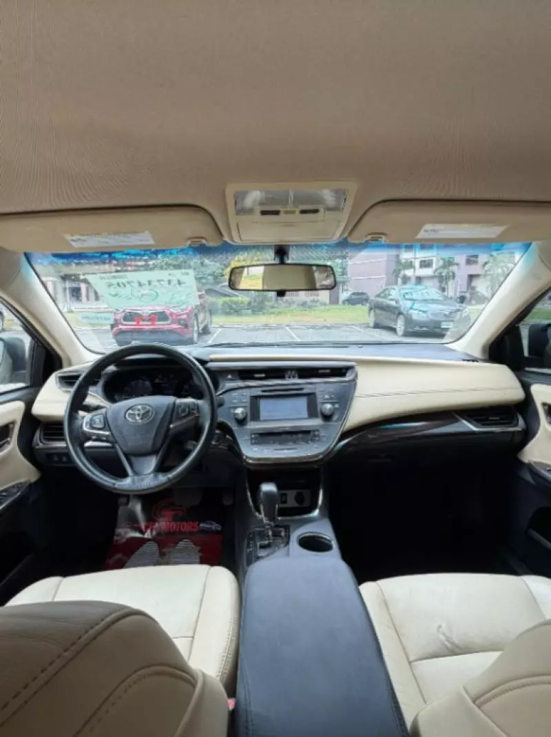 Toyota Avalon   - 2015