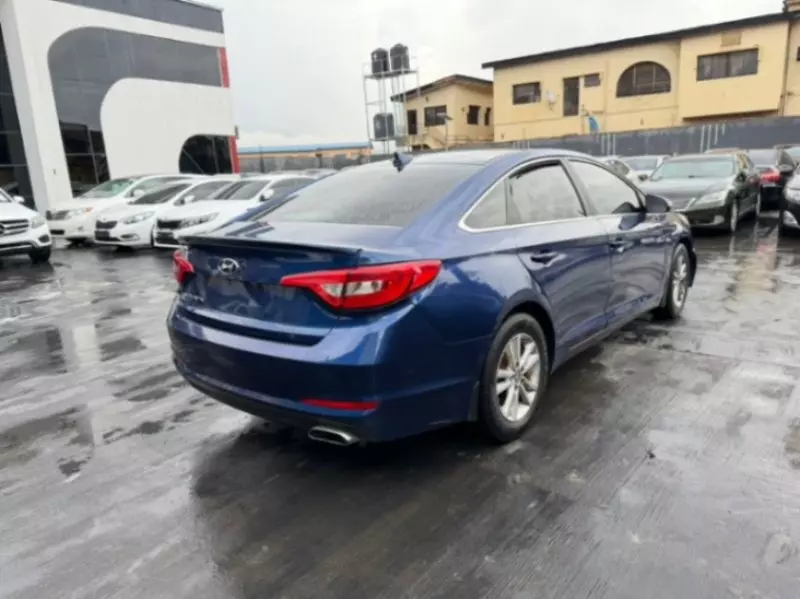 Hyundai Sonata   - 2016