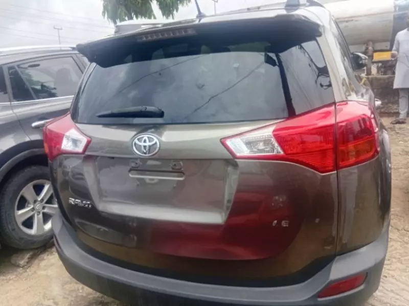 TOYOTA RAV 4   - 2010