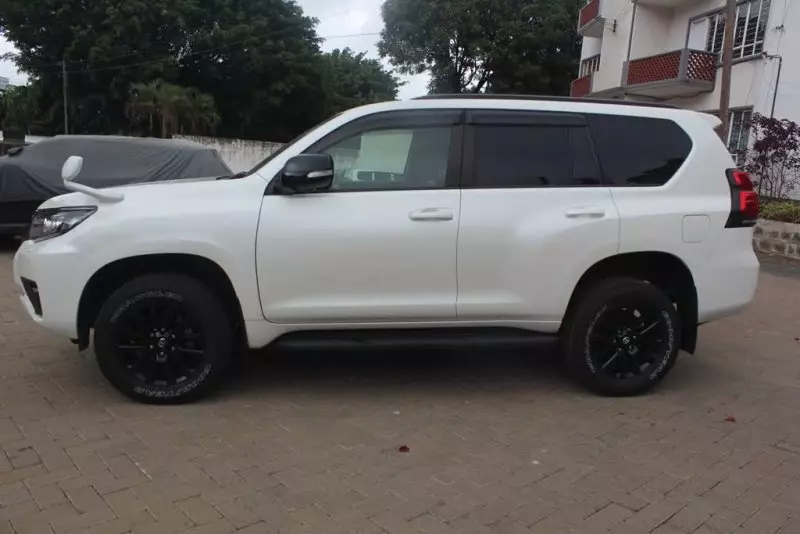 TOYOTA Landcruiser Prado   - 2021