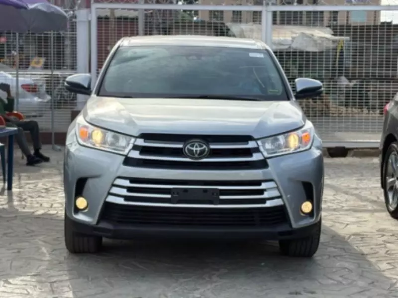 Toyota Highlander   - 2017
