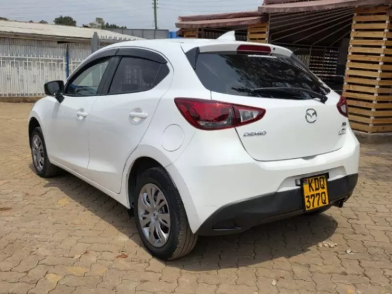 Mazda Demio   - 2017