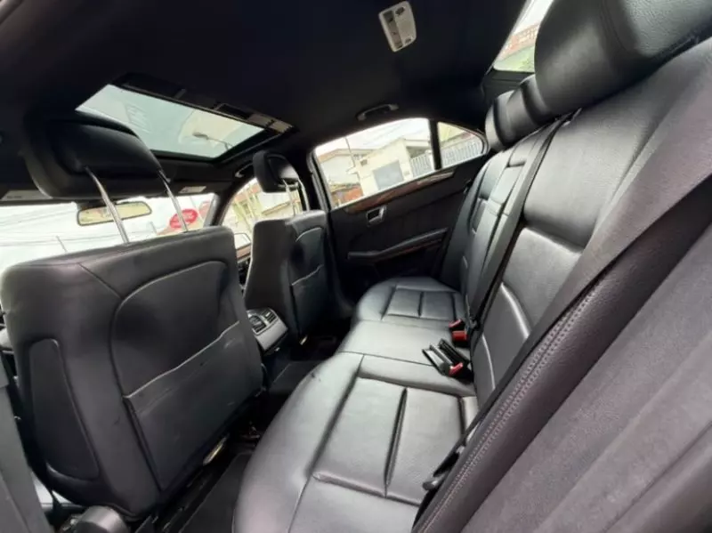 Mercedes-Benz E-class   - 2012