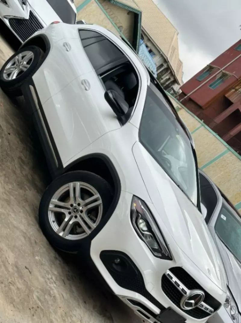 Mercedes-Benz GLA 250   - 2021