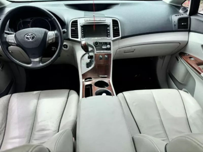 Toyota Venza   - 2013