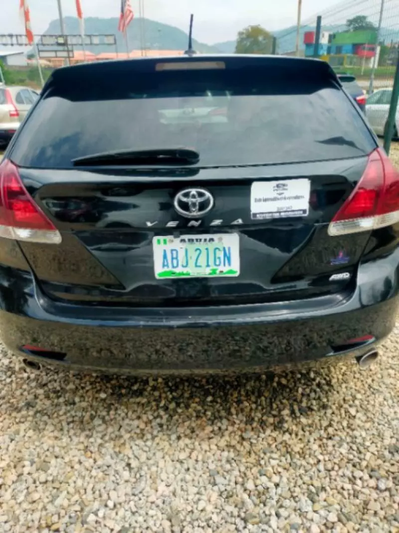 Toyota Venza   - 2013