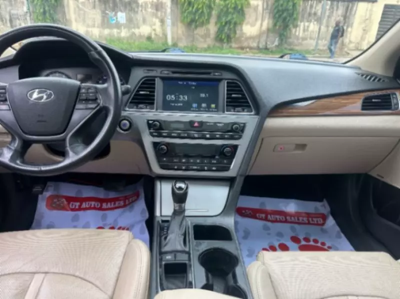 Hyundai Sonata   - 2015