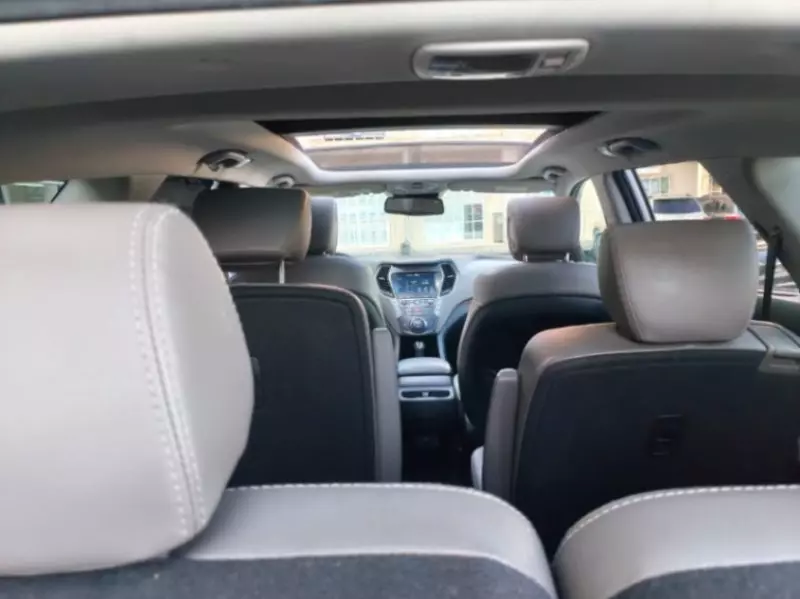 Hyundai Santa Fe   - 2017