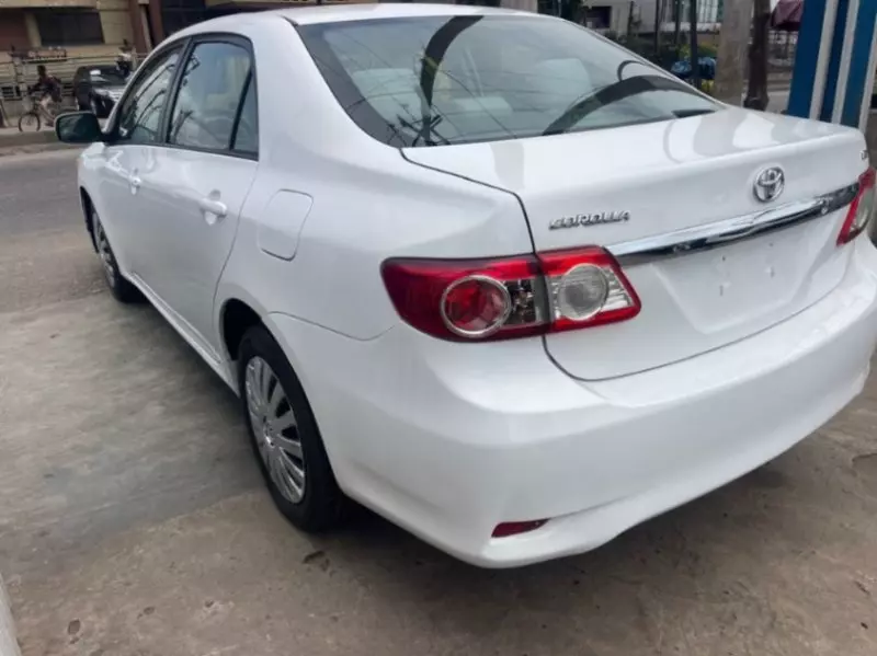 Toyota Corolla   - 2012