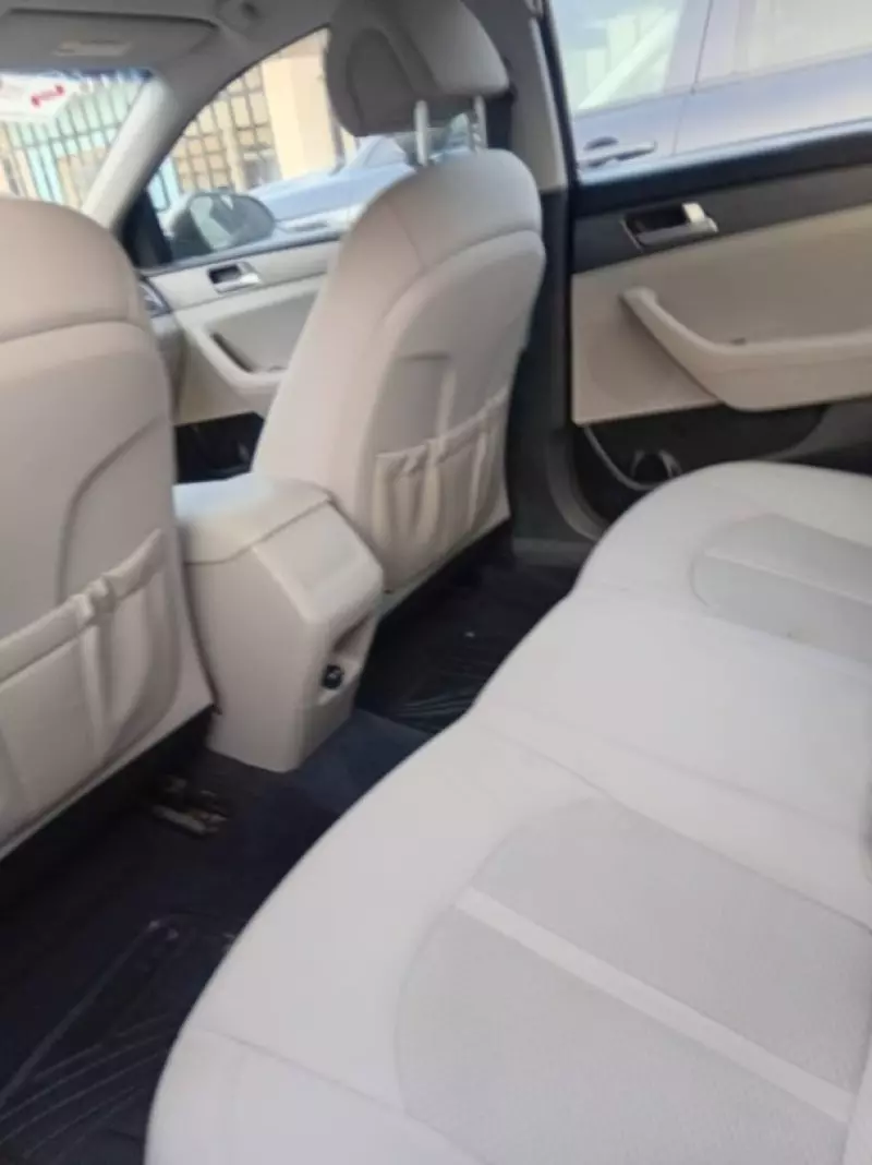 Hyundai Sonata   - 2015