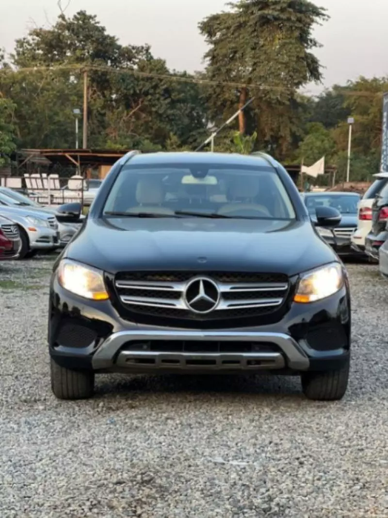 Mercedes-Benz GLC 300   - 2016