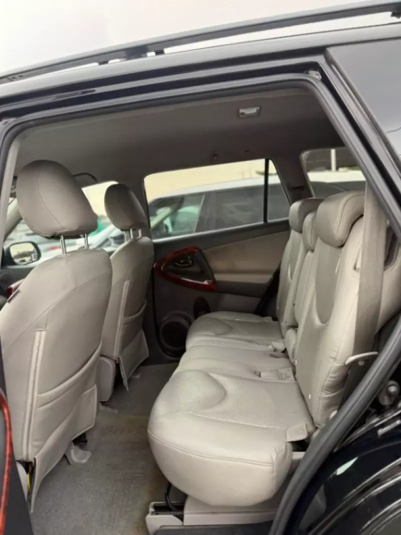TOYOTA RAV4   - 2011