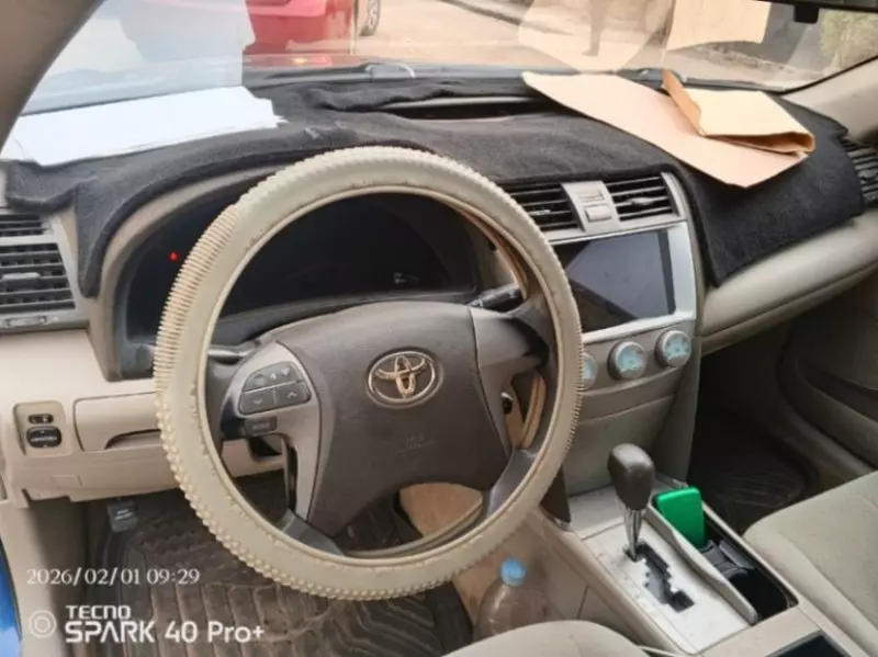 Toyota Camry   - 2009