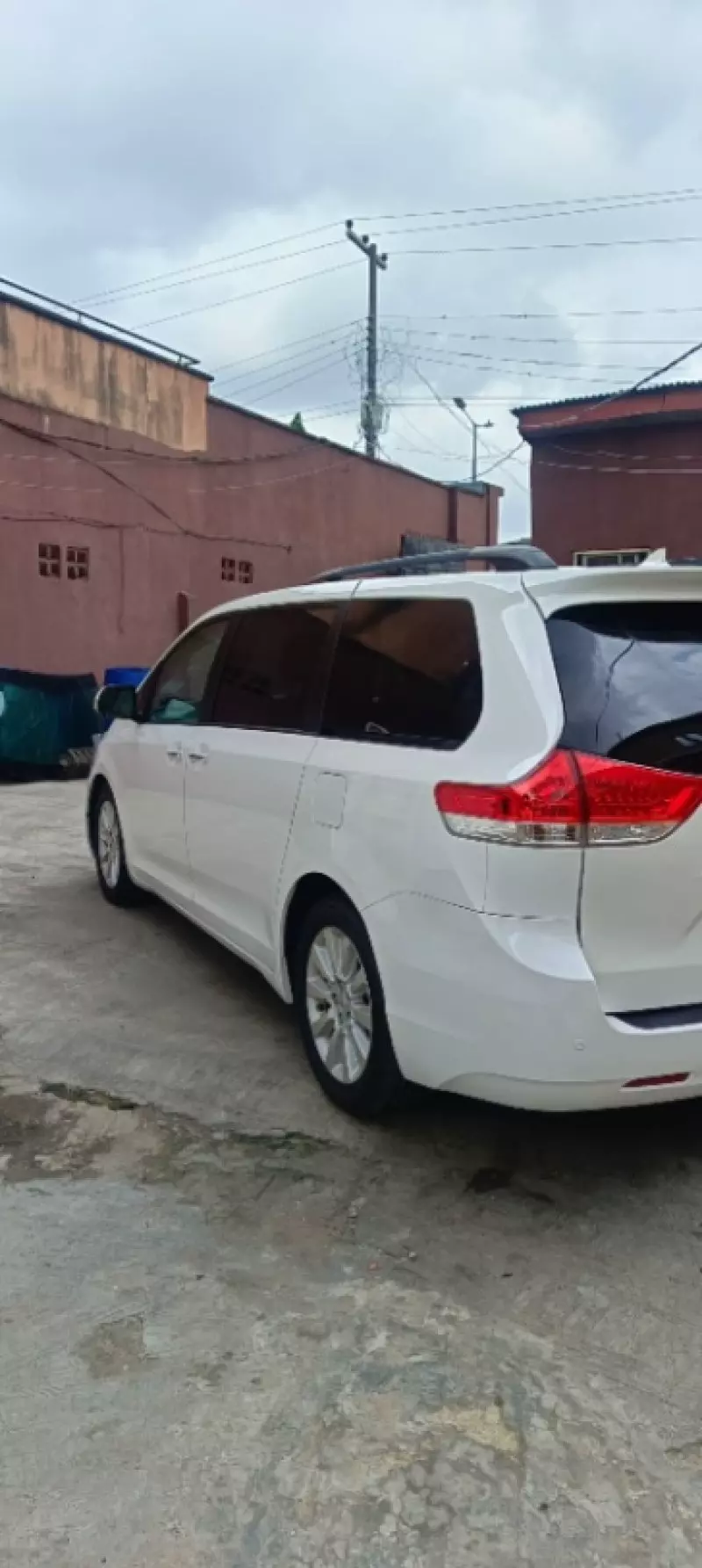 Toyota Sienna   - 2014