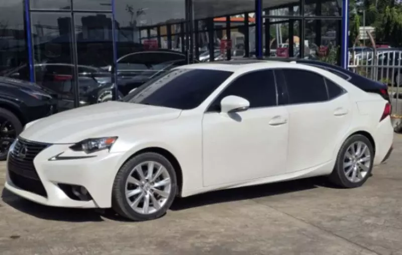 Lexus IS 200   - 2014