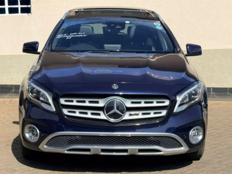 Mercedes-Benz GLA 180   - 2018