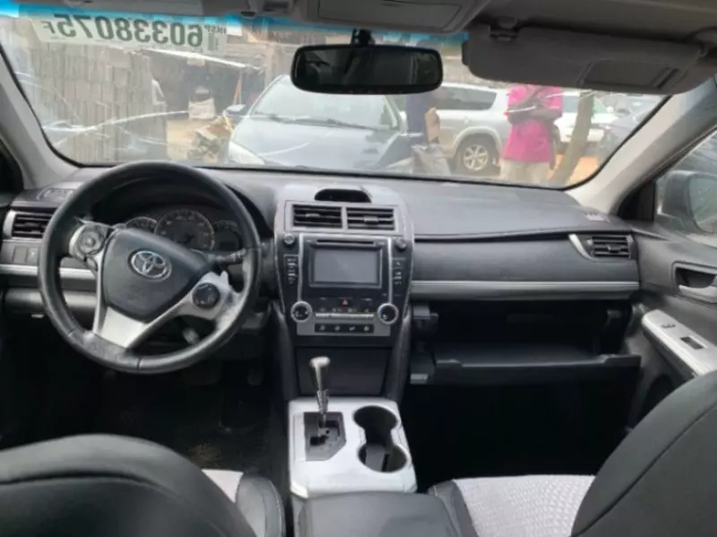 Toyota Camry   - 2012