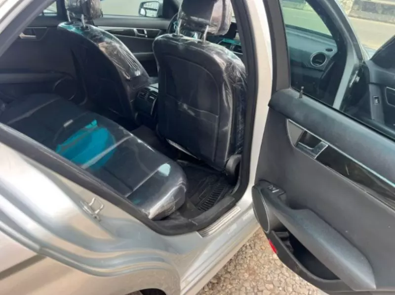 Mercedes-Benz C 300   - 2012