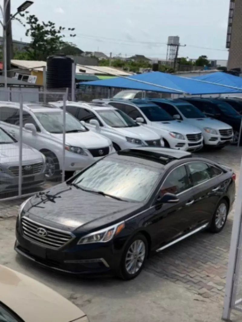 Hyundai Sonata   - 2015