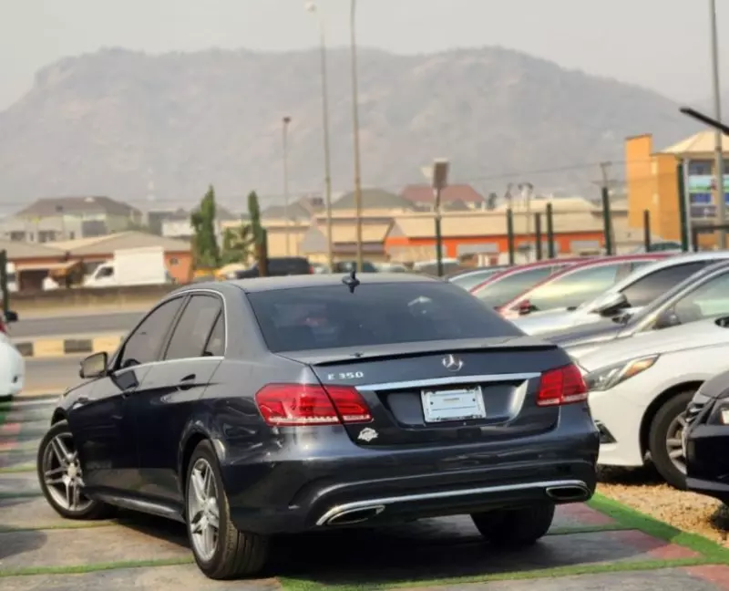 Mercedes-Benz E350   - 2013