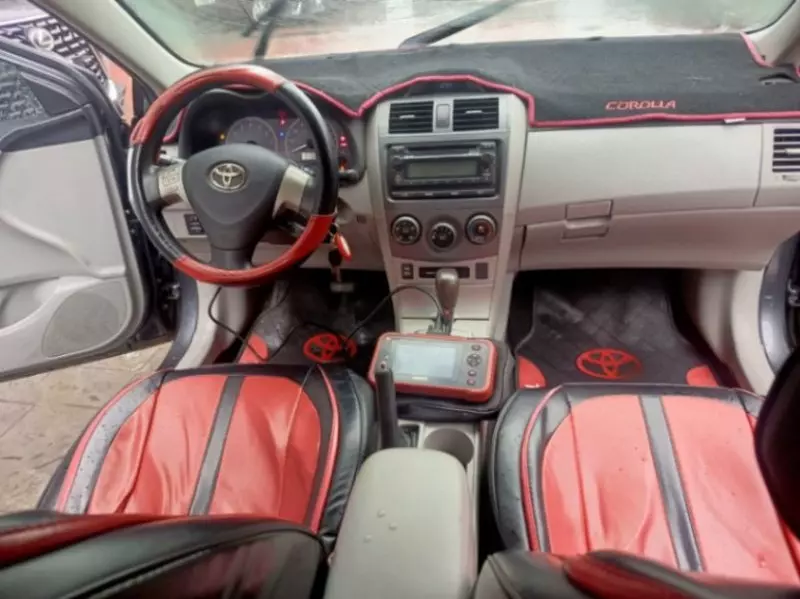 TOYOTA Corolla   - 2012