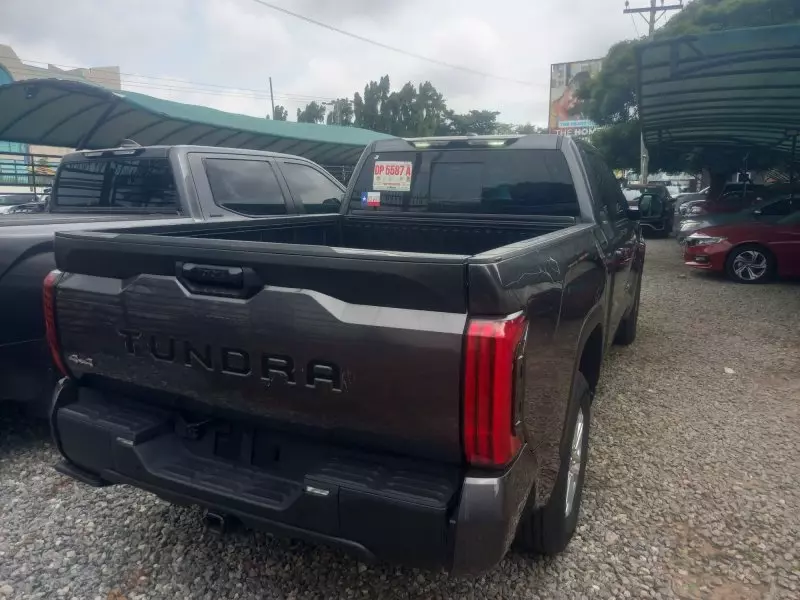 Toyota Tundra   - 2024
