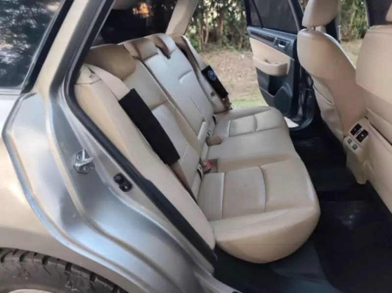 Subaru Outback   - 2015
