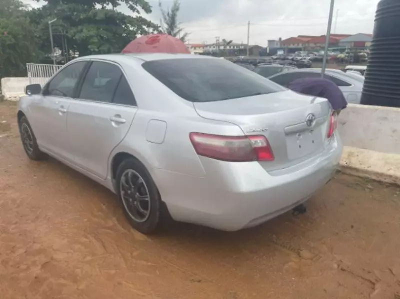 Toyota camry   - 2009
