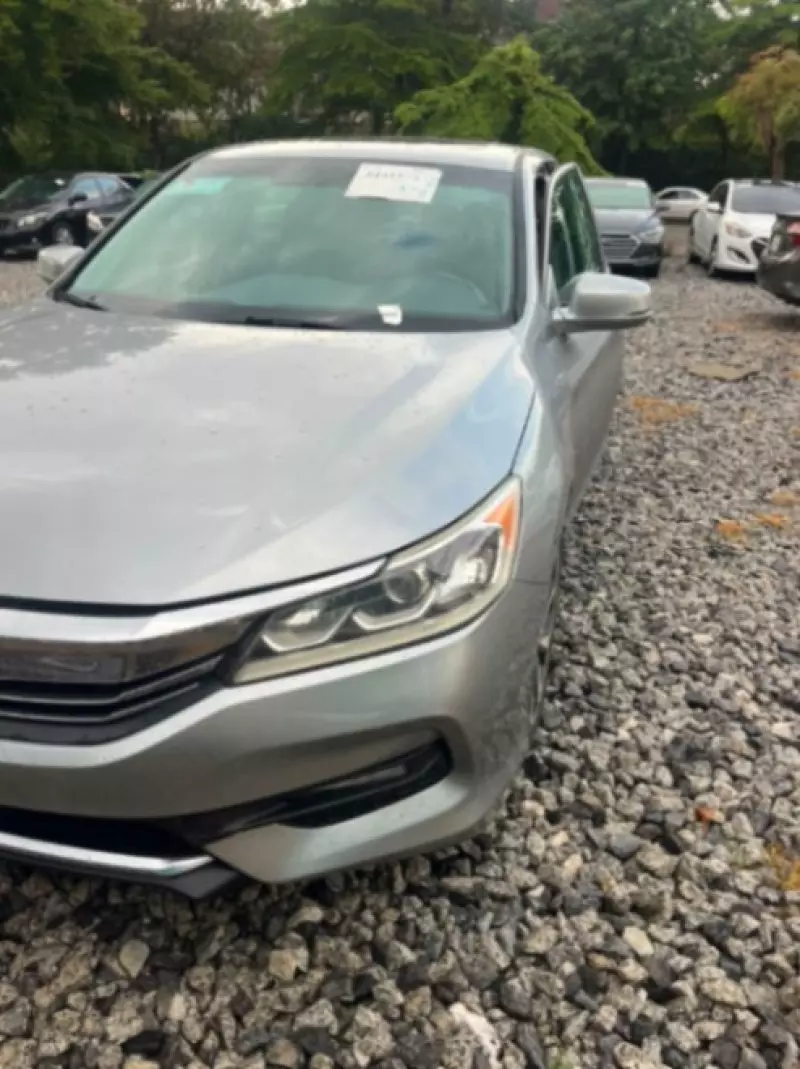 Honda Accord   - 2016