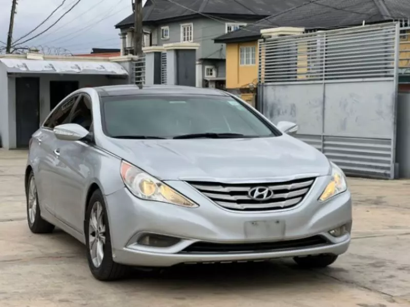 Hyundai Sonata   - 2015