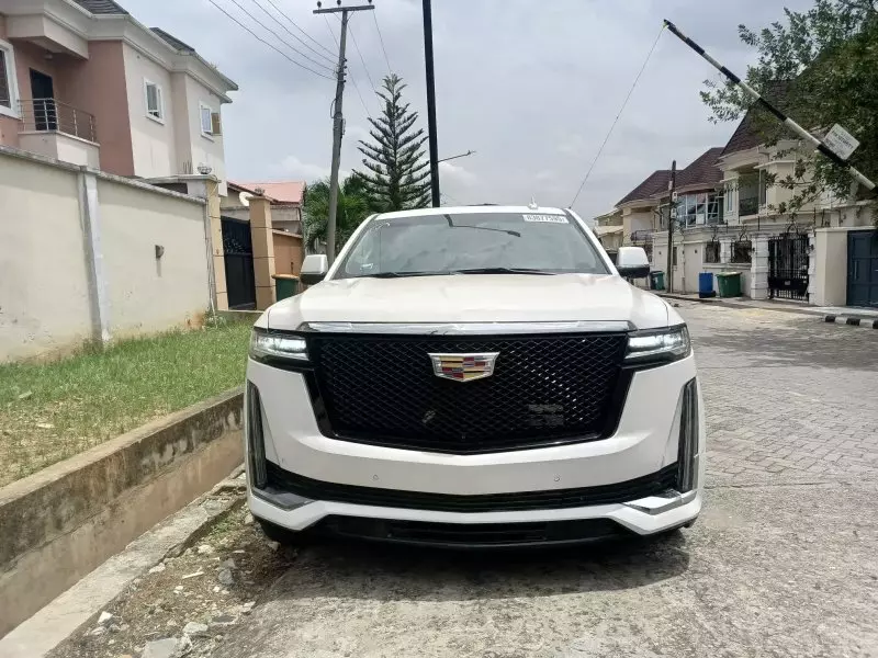 Cadillac Escalade   - 2018