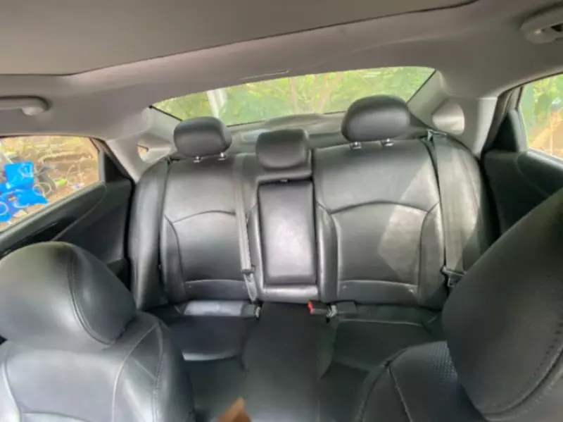 Hyundai Sonata - 2012