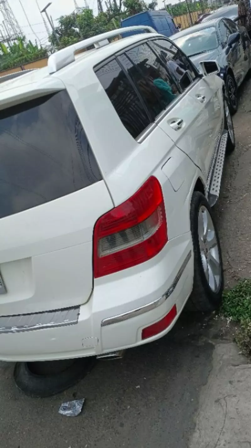 Mercedes-Benz GLK-Class   - 2011